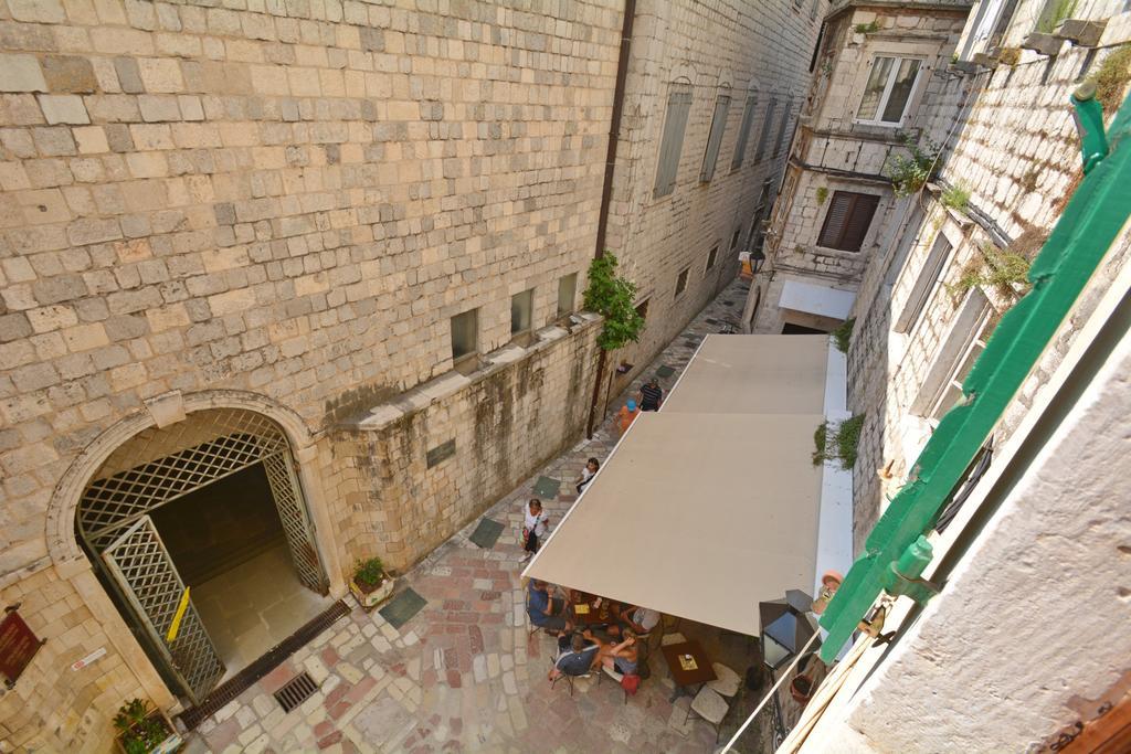 Studios Belvi Kotor Exterior photo