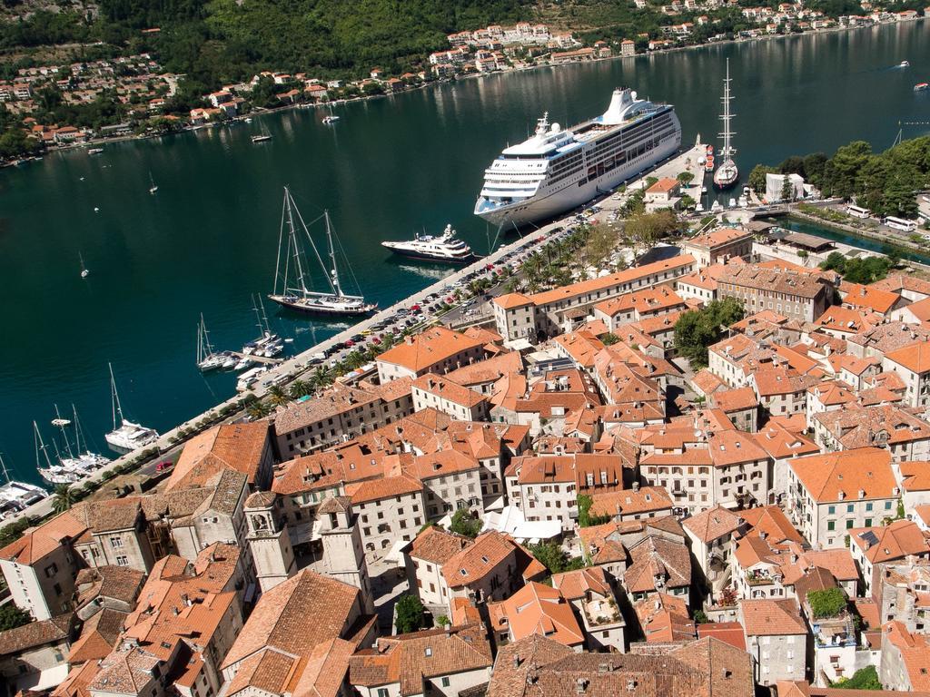 Studios Belvi Kotor Exterior photo