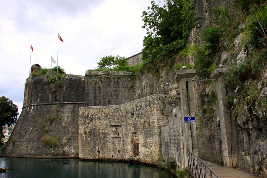 Studios Belvi Kotor Exterior photo