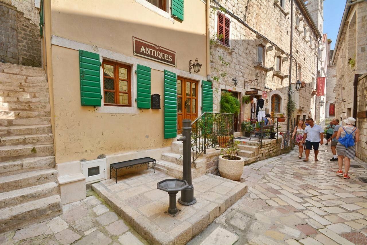 Studios Belvi Kotor Exterior photo